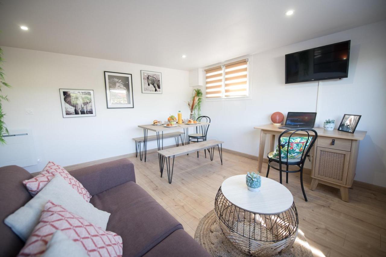 Kasa Home - Calme, Cosy, Wifi & Netflix Saint-Martin-la-Plaine Eksteriør bilde
